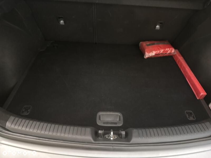 Hyundai i30 1.5 DPI Classic + - 22