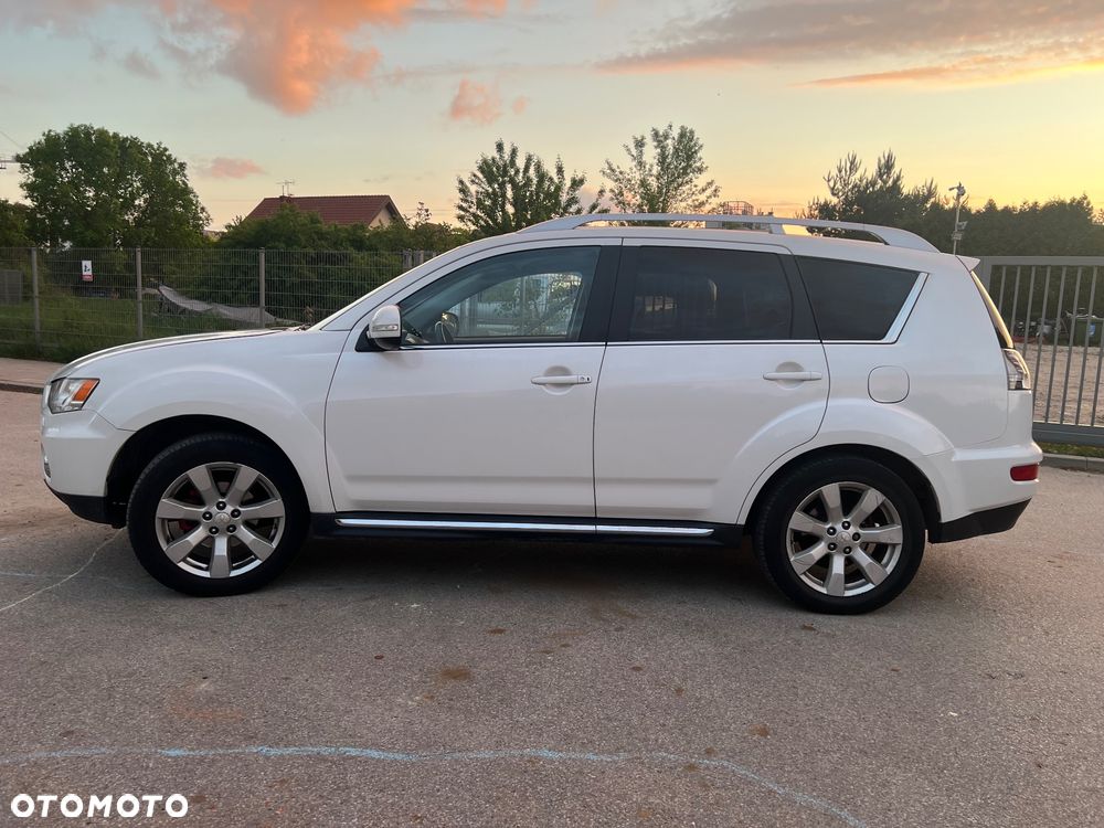 Mitsubishi Outlander 2.0 DI-D 4WD Intense - 4
