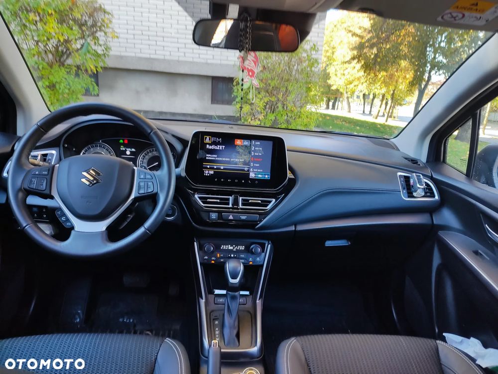 Suzuki SX4 S-Cross 1.5 DualJet Hybrid Elegance Sun 4WD AGS - 8