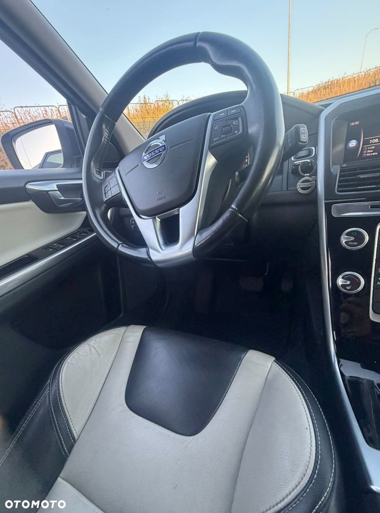 Volvo XC 60 D3 Drive-E Momentum - 15