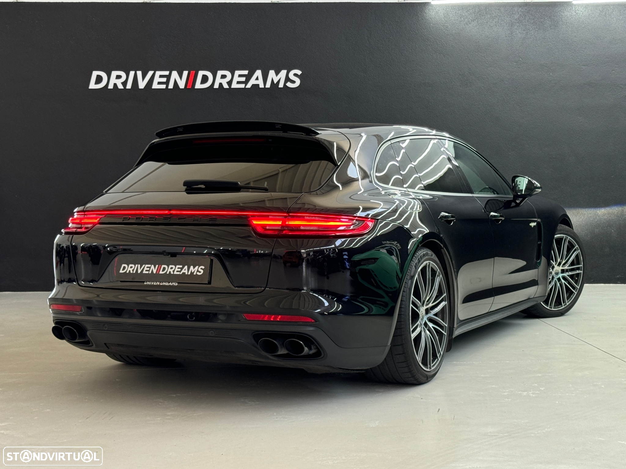 Porsche Panamera Sport Turismo 4 E-Hybrid Platinum Edition - 2