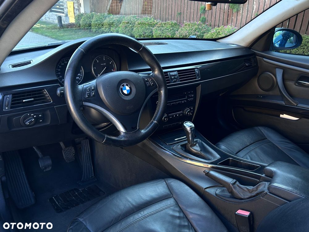 BMW Seria 3 320d - 31
