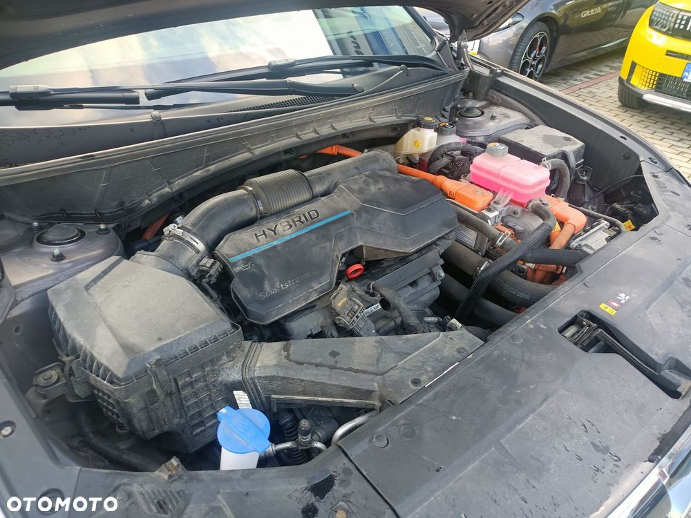 Hyundai Tucson 1.6 T-GDi HEV Executive 2WD - 26