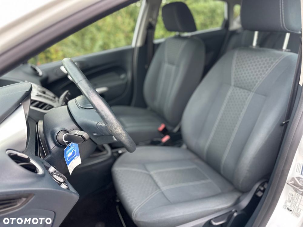 Ford Fiesta - 23