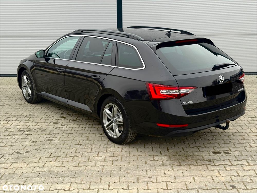 Skoda Superb 2.0 TDI DSG Premium Edition - 12