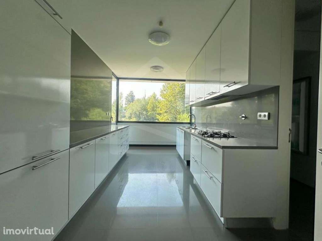 Apartamento T4 em Vilar do Paraíso - Grande imagem: 3/20