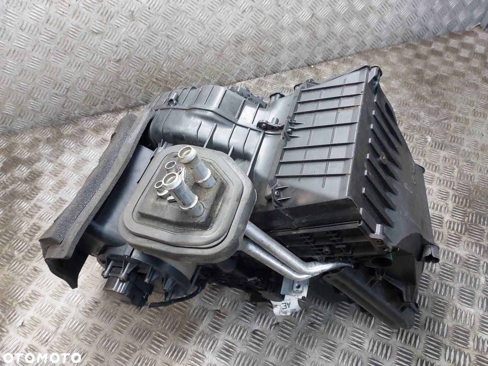 OBUDOWA NAGRZEWNICY FORD C-MAX I EU 7G91-19B555-CF 6G9T-19E624-AD - 12
