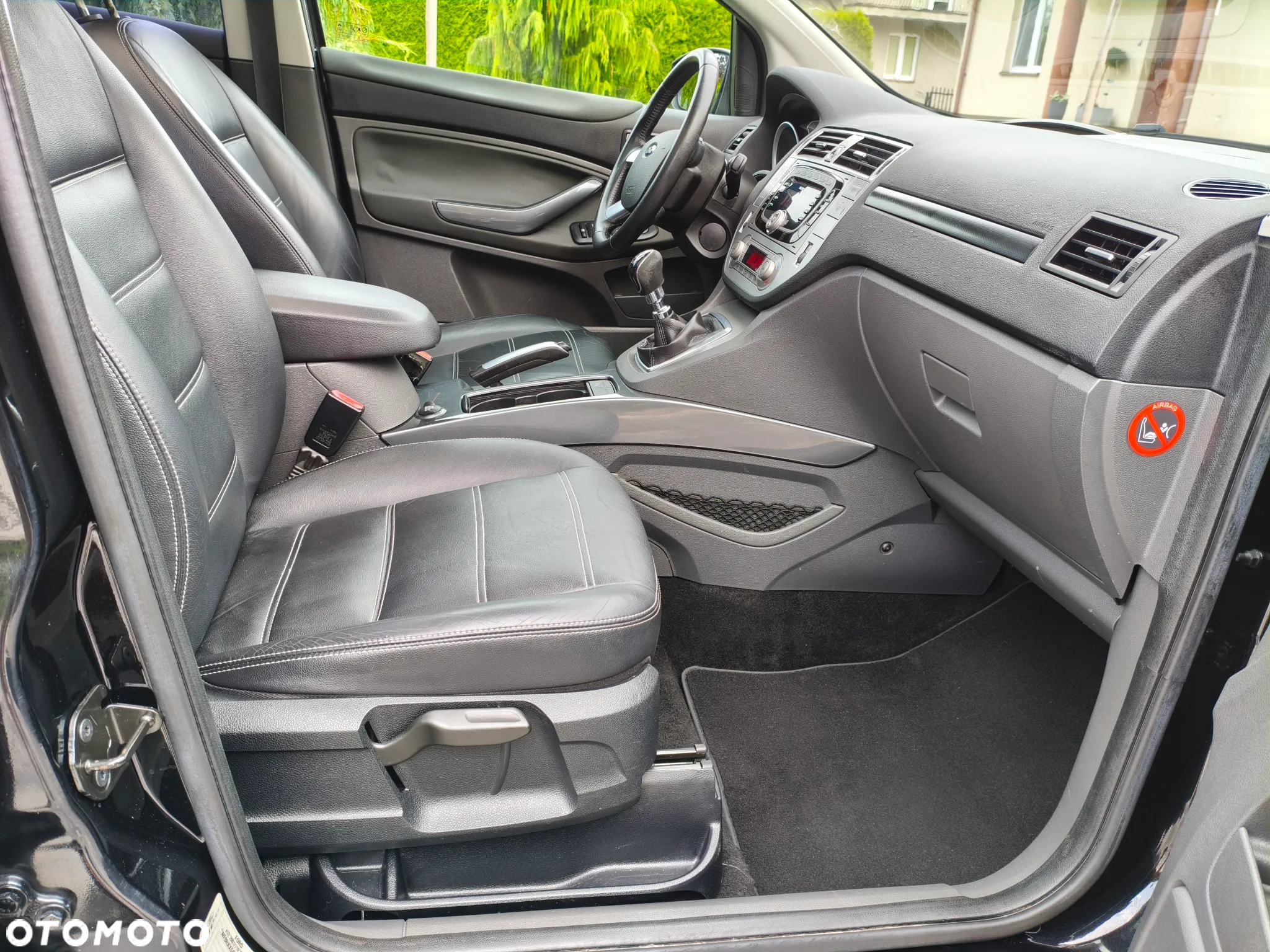 Ford Kuga 2.0 TDCi 2x4 Titanium - 18