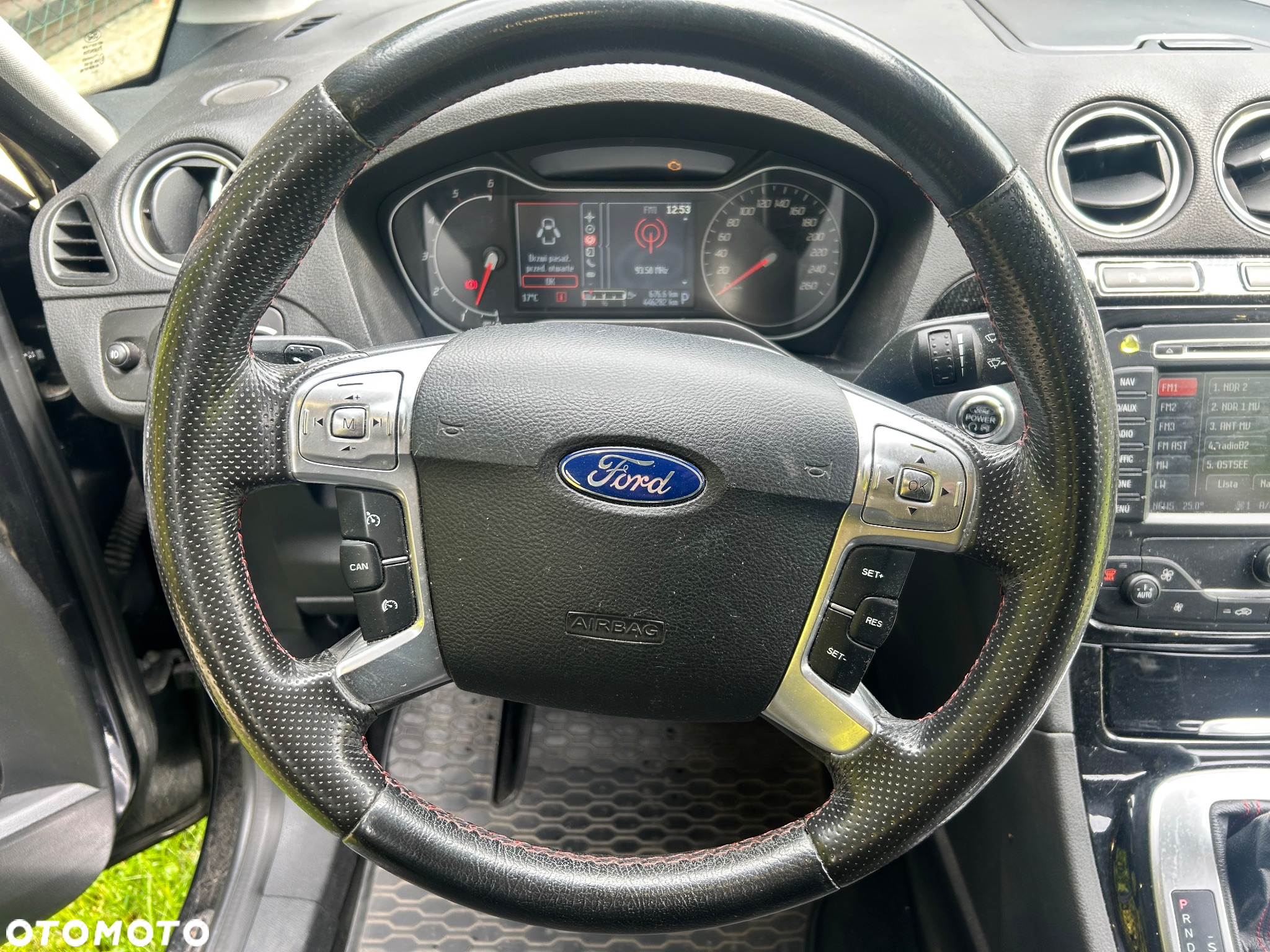 Ford S-Max - 14