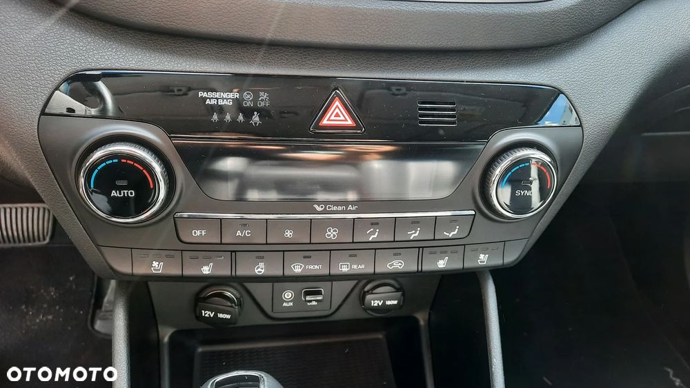 Hyundai Tucson blue 1.7 CRDi 2WD DCT Premium - 29