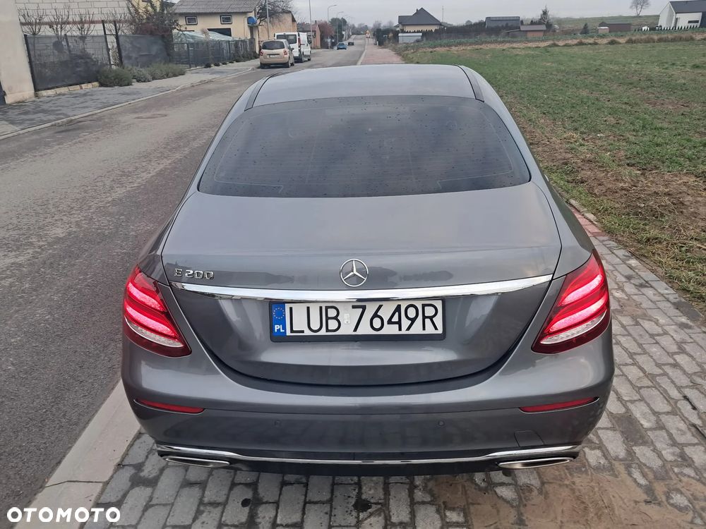 Mercedes-Benz Klasa E 200 9G-TRONIC - 3