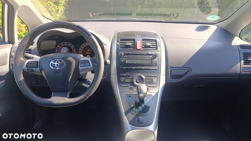 Toyota Auris 1.6 MultiMode Executive - 5