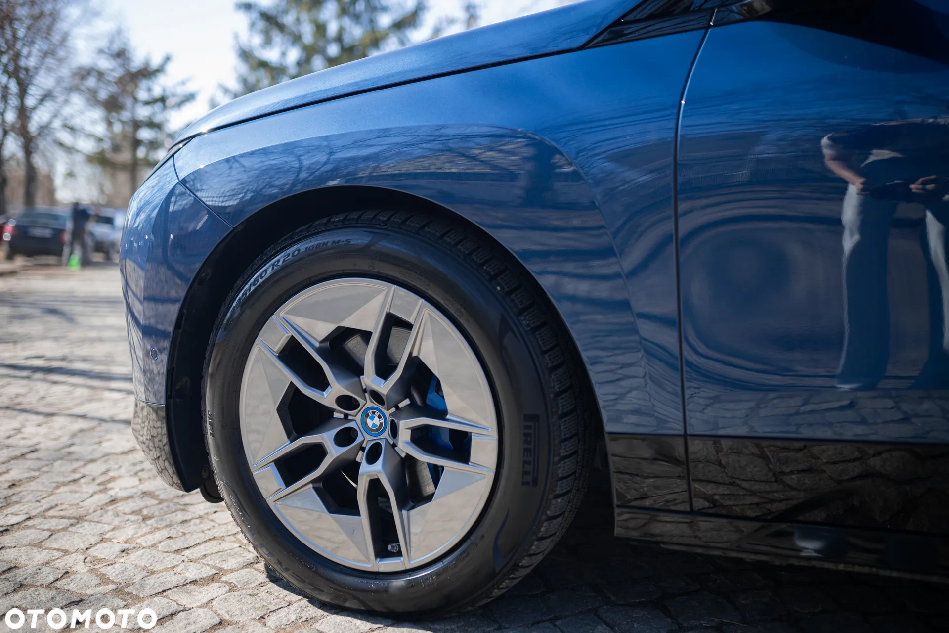 BMW iX - 5