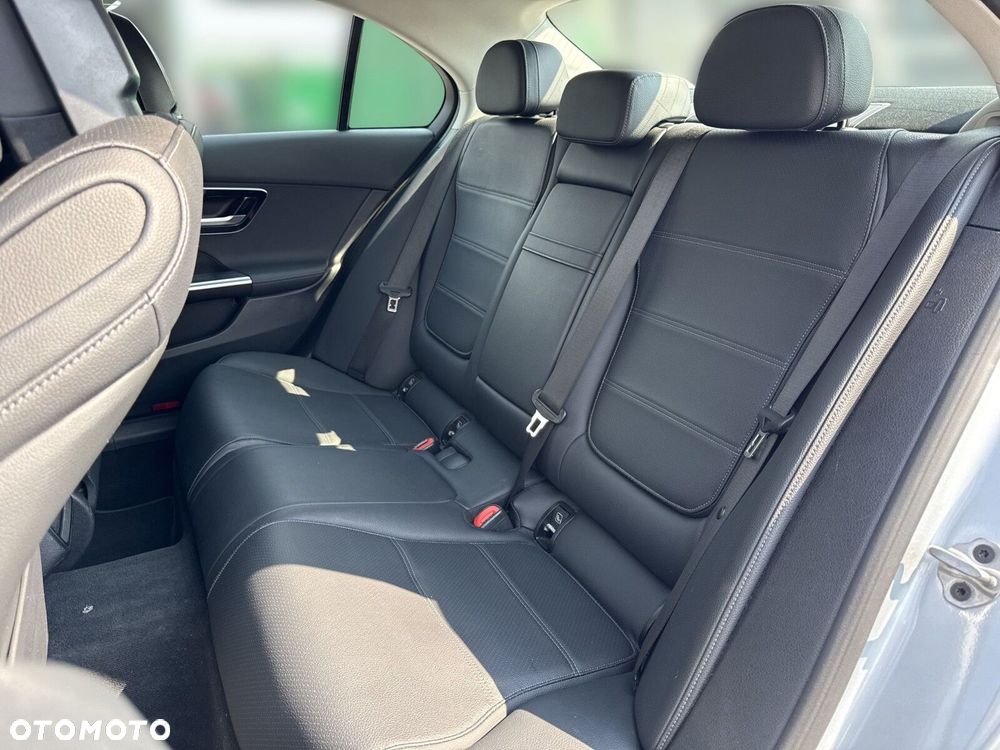 Mercedes-Benz Klasa C 220 d mHEV Avantgarde - 25