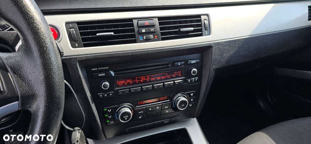 BMW Seria 3 - 25
