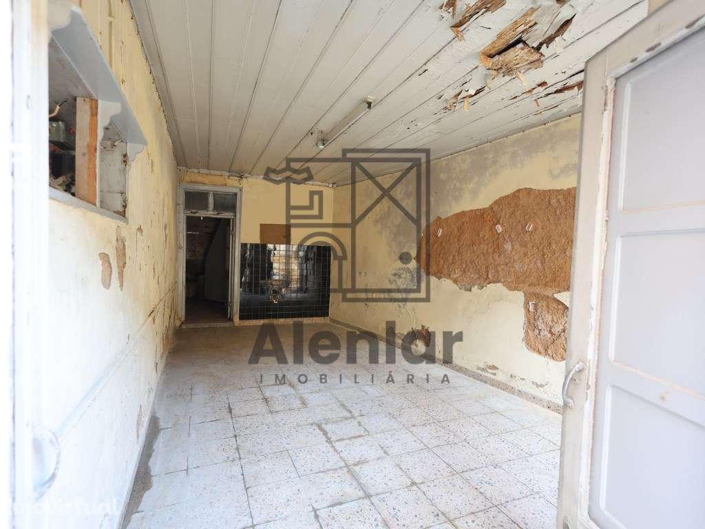 Oportunidade de Investimento no Centro Histórico de Alenquer - Bair... - Grande imagem: 3/39
