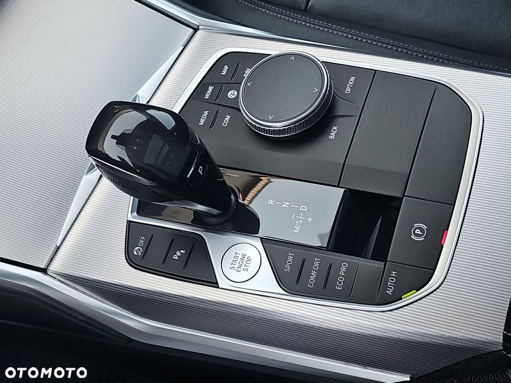 BMW Seria 3 320d Luxury Line - 18