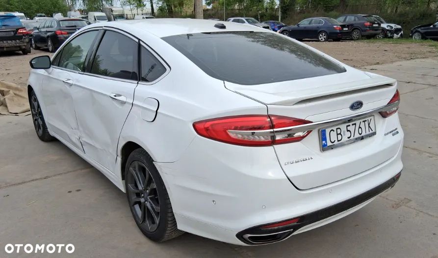 Ford Fusion 2.0 EcoBoost Titanium - 5