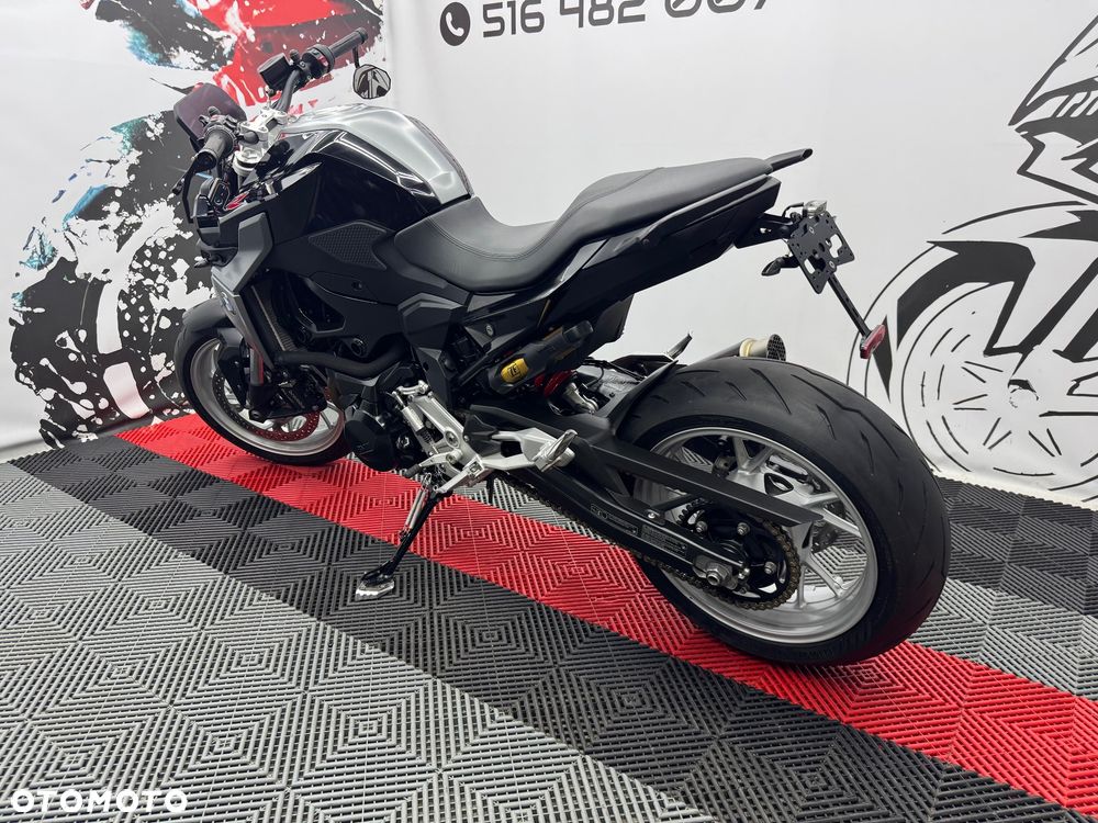 BMW R - 6