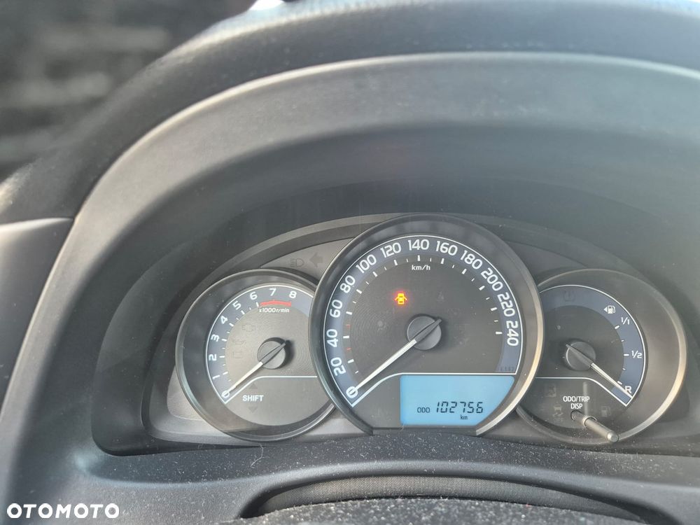 Toyota Auris 1.33 VVT-i Active - 5