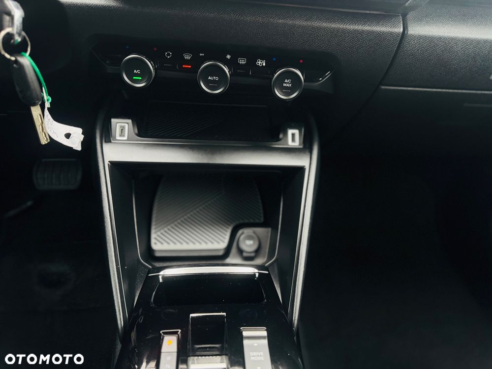 Citroën C4 BlueHDi 130 Stop&Start EAT8 SHINE - 16