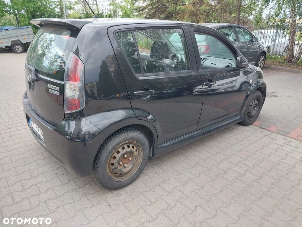 Daihatsu Sirion 1.3 - 3