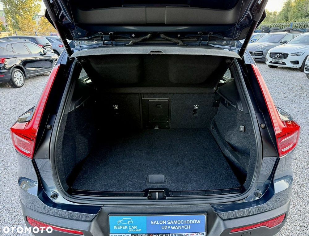 Volvo XC 40 D3 AWD Momentum Pro - 37
