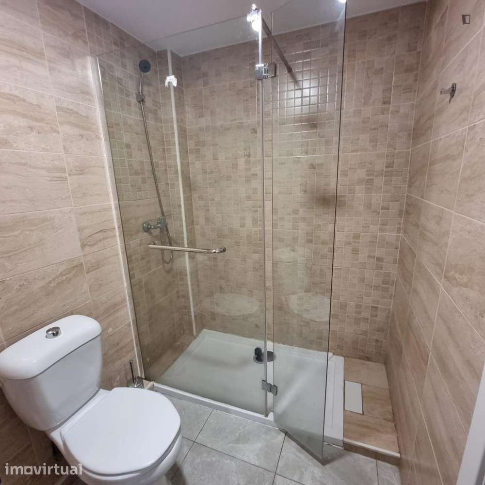 Quarto - localizado em Picoas Lisbon - Grande imagem: 3/11