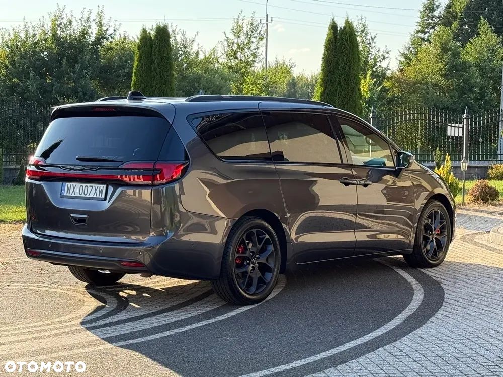 Chrysler Pacifica - 5