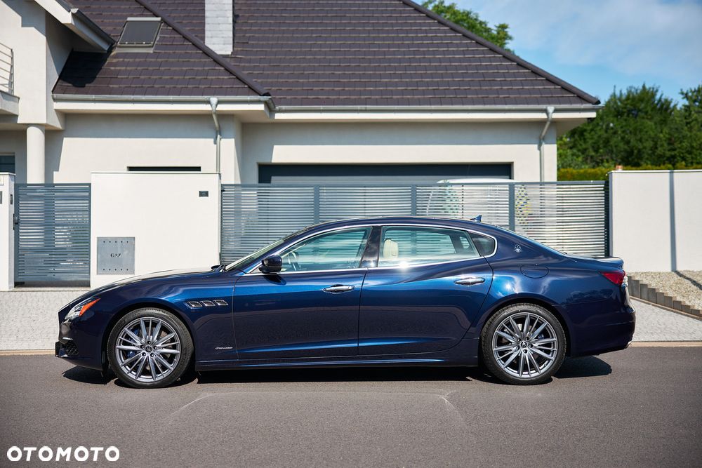 Maserati Quattroporte GranLusso S - 12
