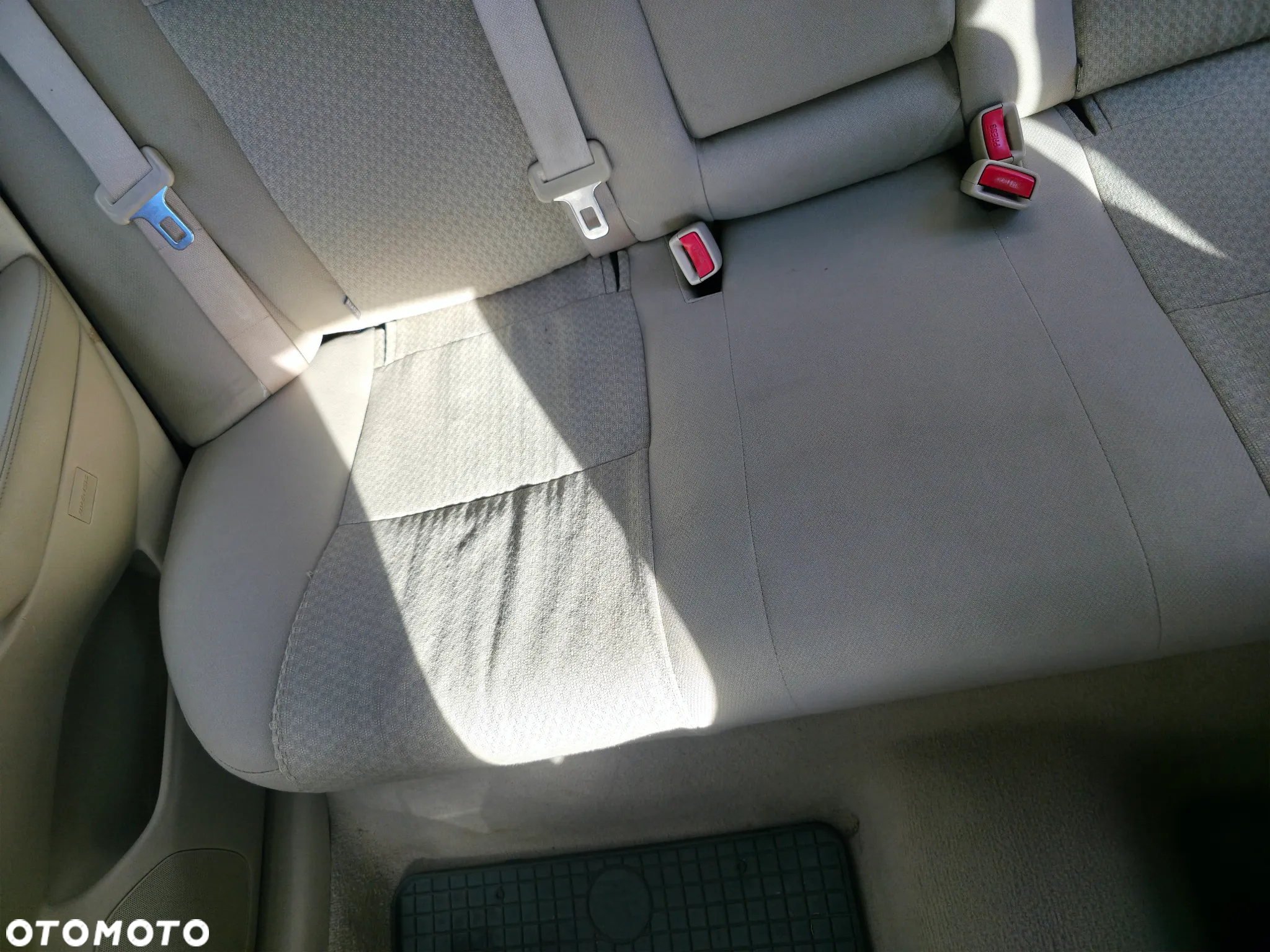 Toyota Avensis - 31