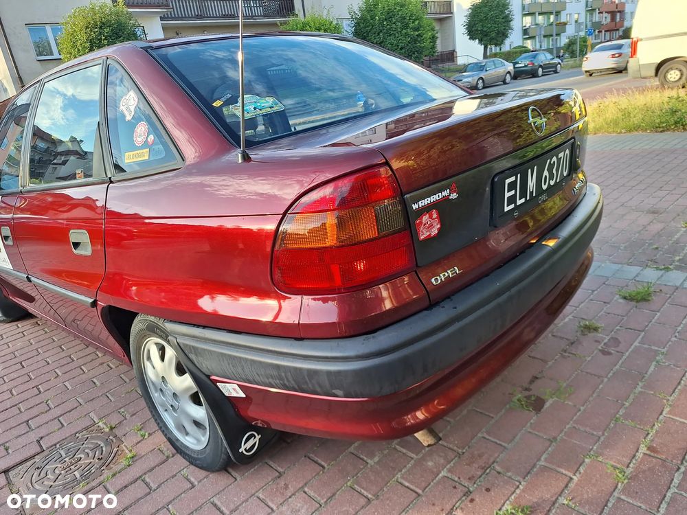 Opel Astra 1.4 GL - 5