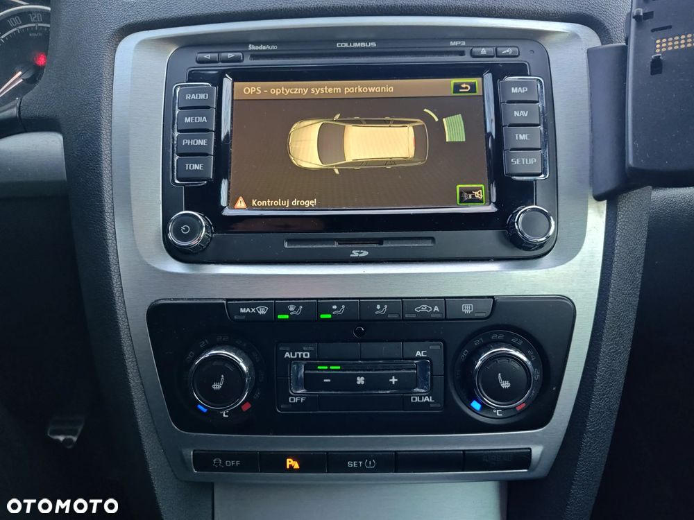 Skoda Octavia 2.0 TDI CR DPF RS - 9