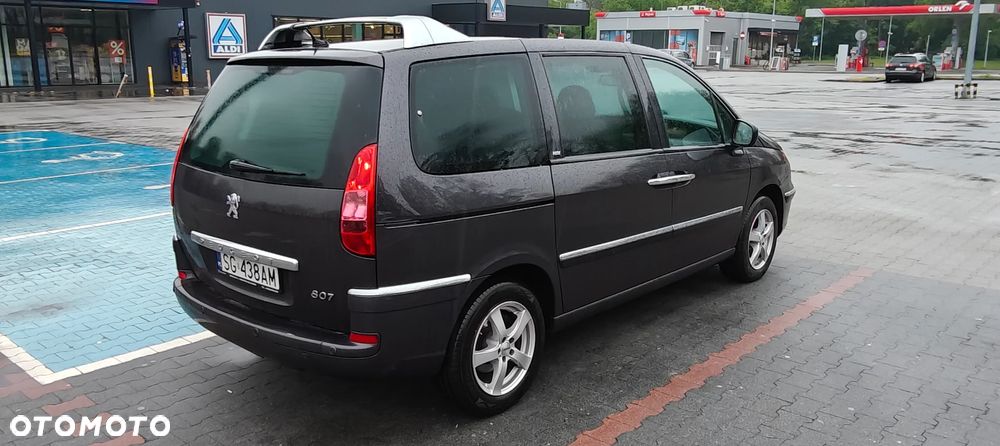 Peugeot 807 HDi 135 Premium - 4