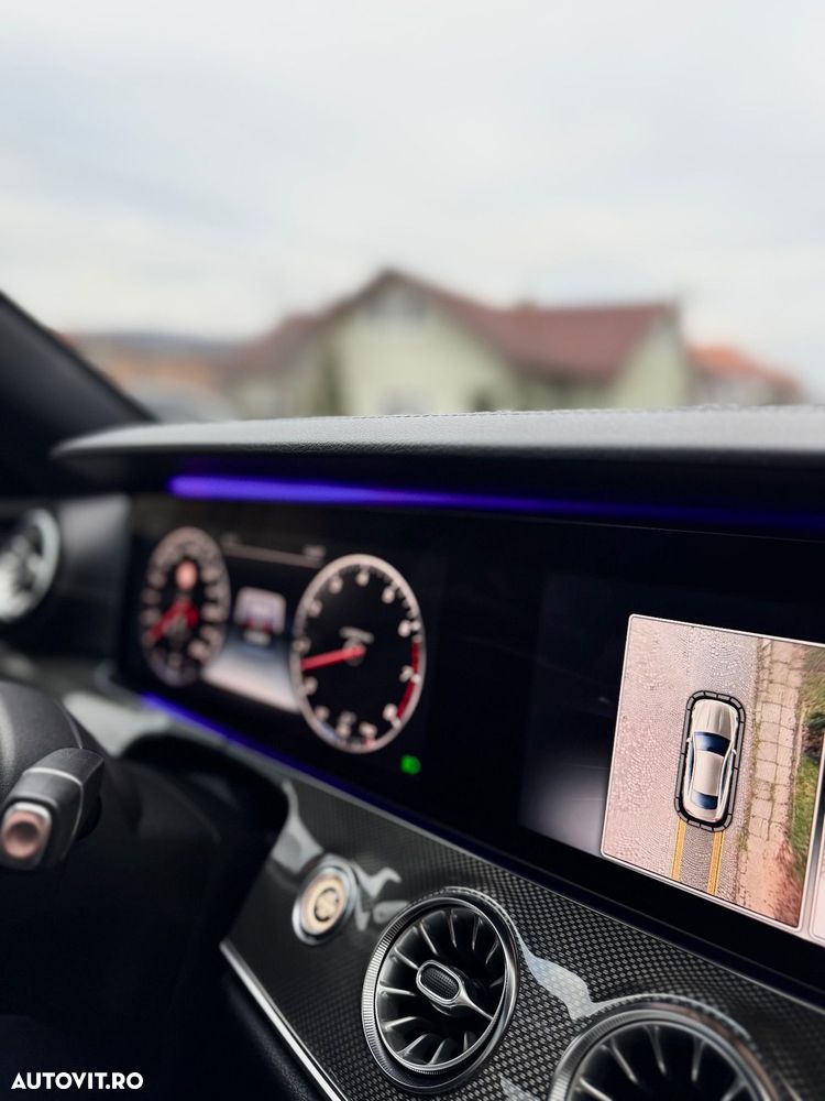 Mercedes-Benz E - 12