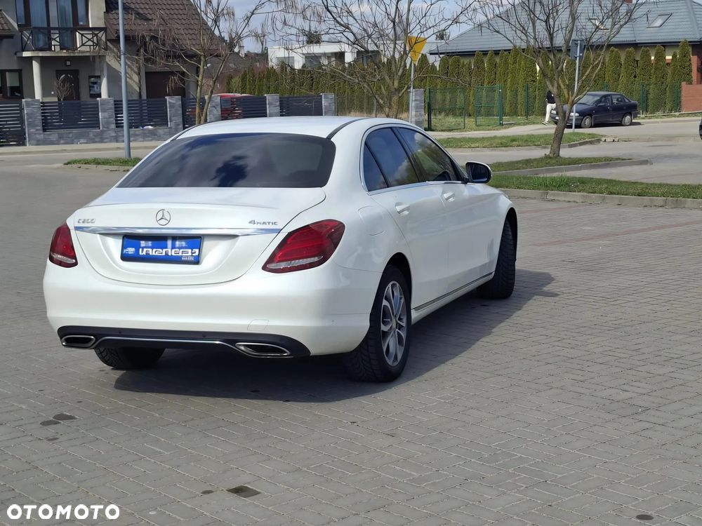 Mercedes-Benz Klasa C 200 4-Matic 9G-TRONIC - 8