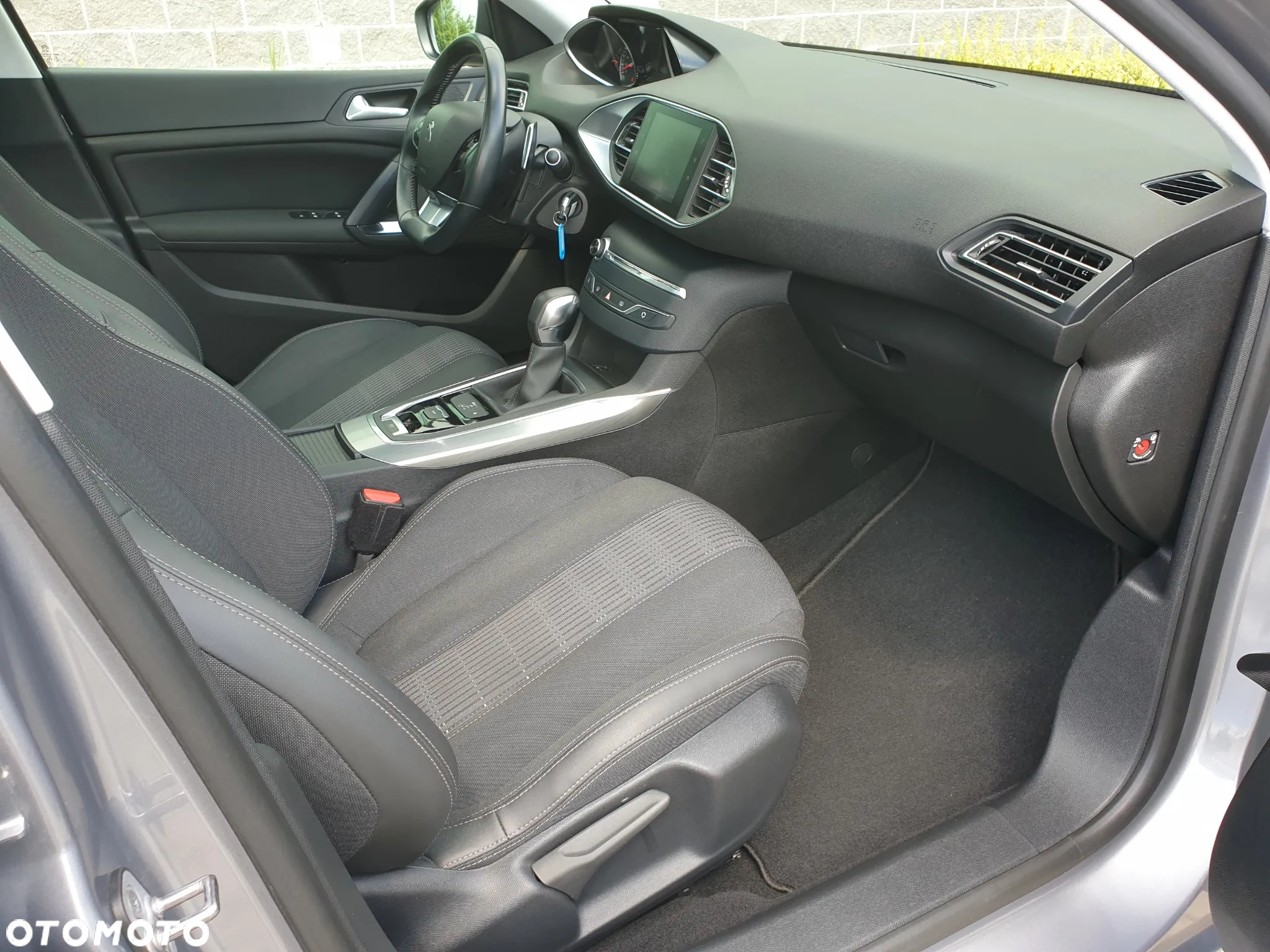 Peugeot 308 1.2 PureTech Allure S&S EAT6 - 15