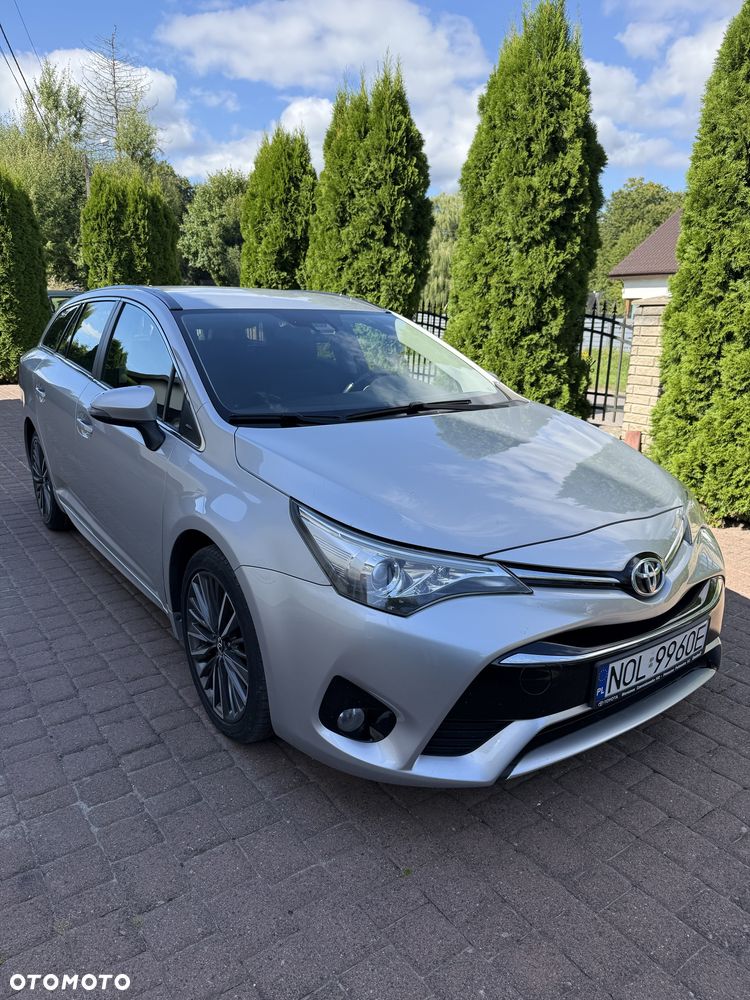 Toyota Avensis - 1