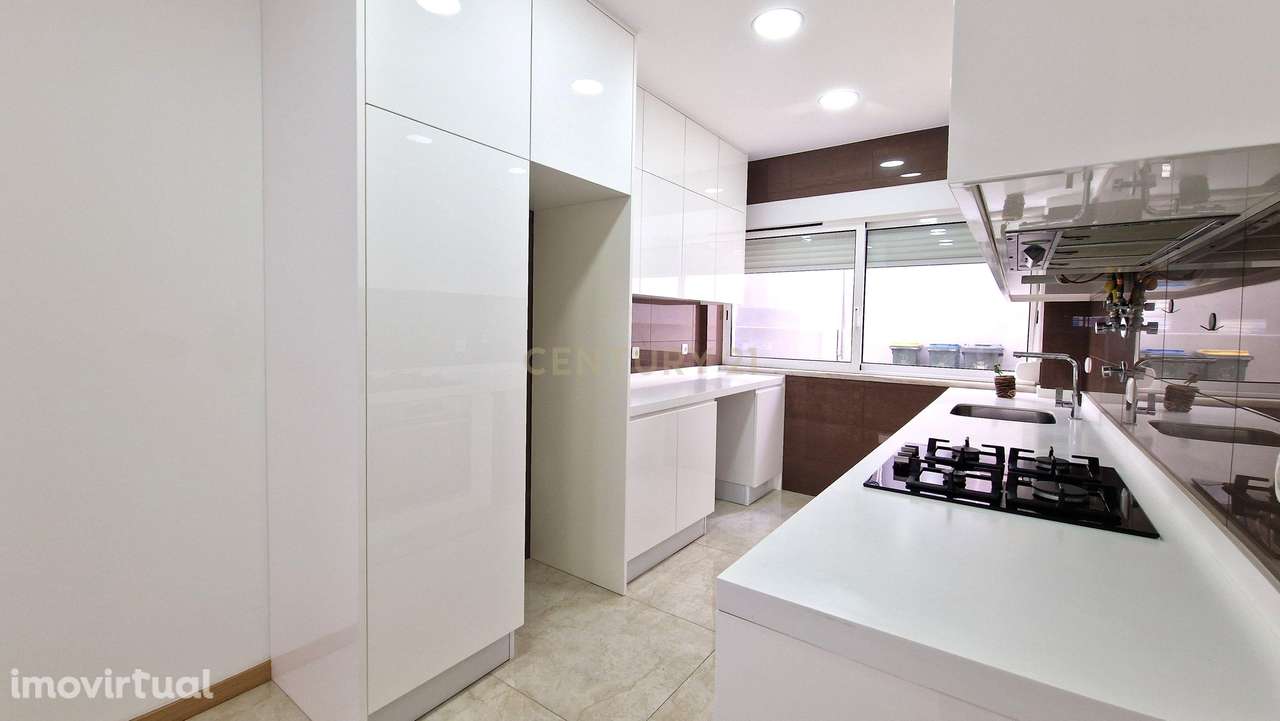 T2 para Arrendamento em Campo de Ourique - rua Correia Teles - Grande imagem: 4/24