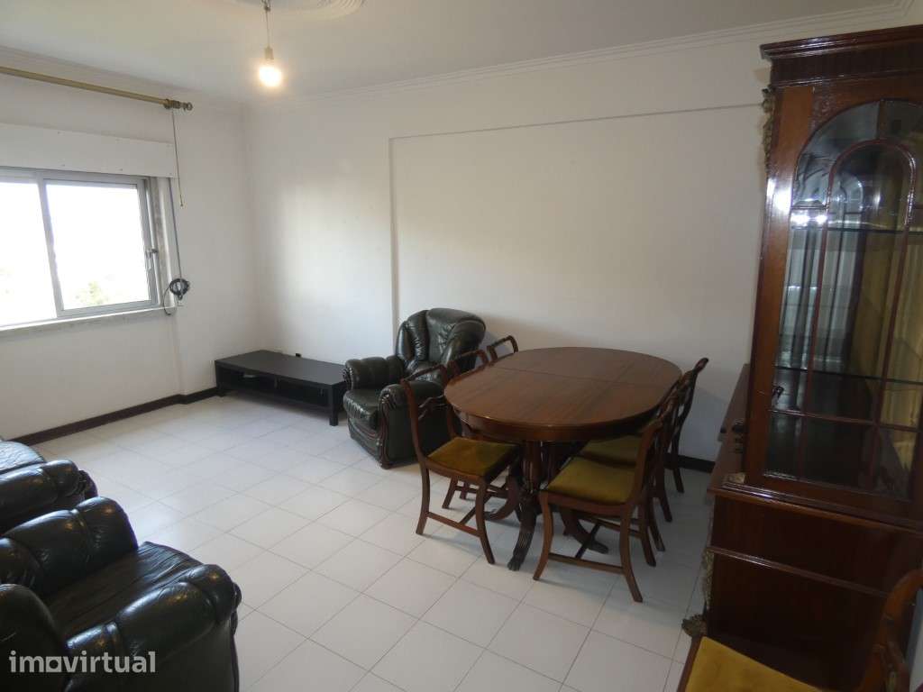 Apartamento T3 com boas áreas na Mina de Agua-Amadora - Grande imagem: 5/29
