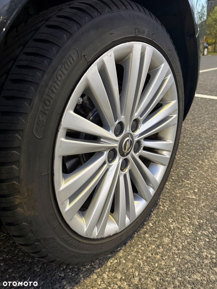 Opel Insignia - 19