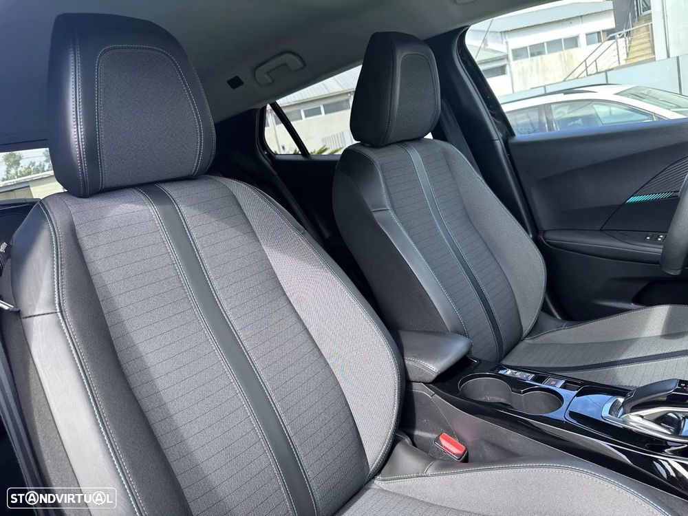 Peugeot 2008 PureTech 130 EAT8 Allure Pack - 53