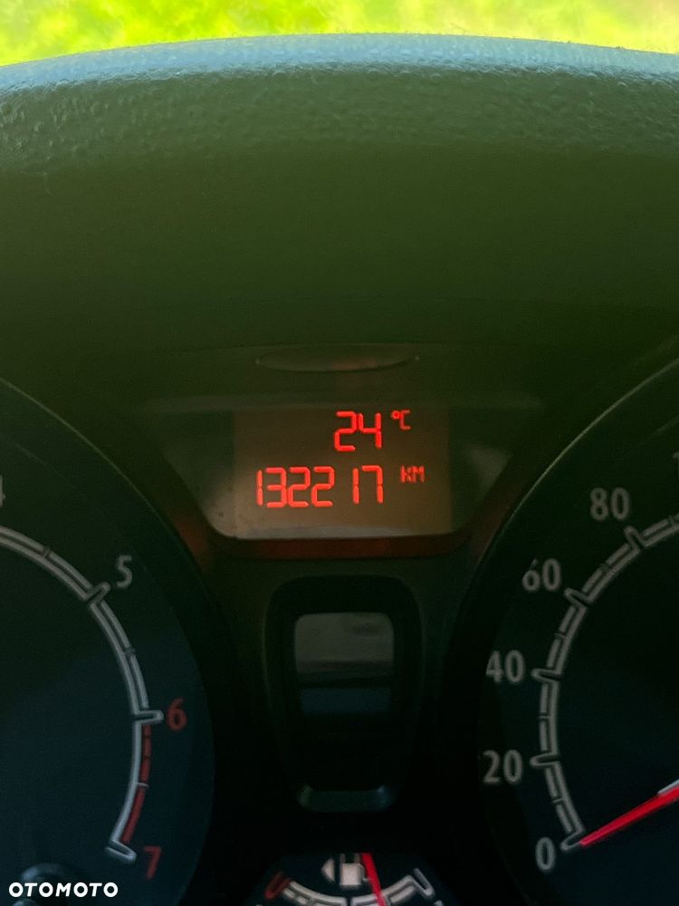 Ford Fiesta 1.25 Ambiente - 11