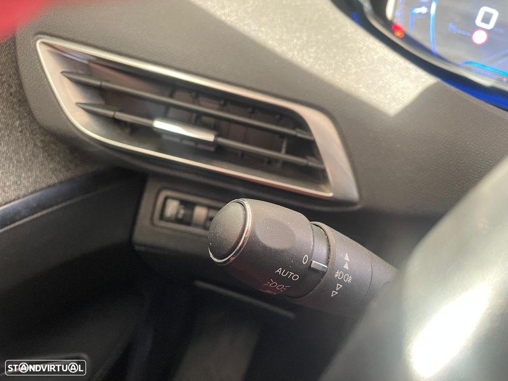 Peugeot 5008 BlueHDI 120 EAT6 Stop & Start Allure - 23