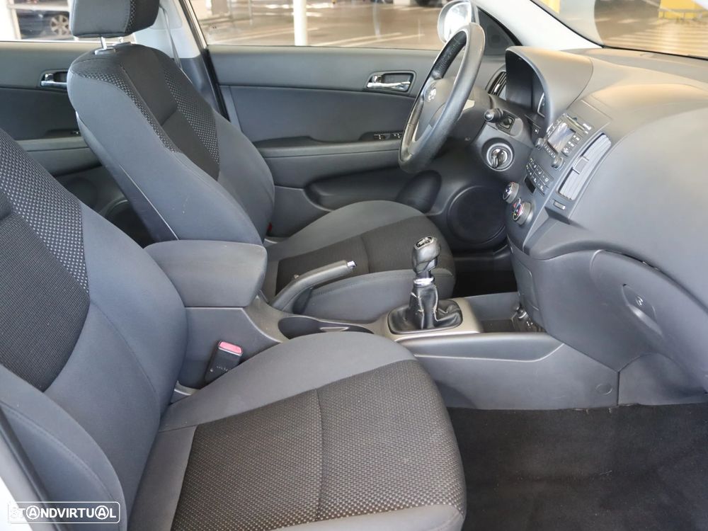 Hyundai i30 CW 1.4 CVVT Blue Comfort - 12