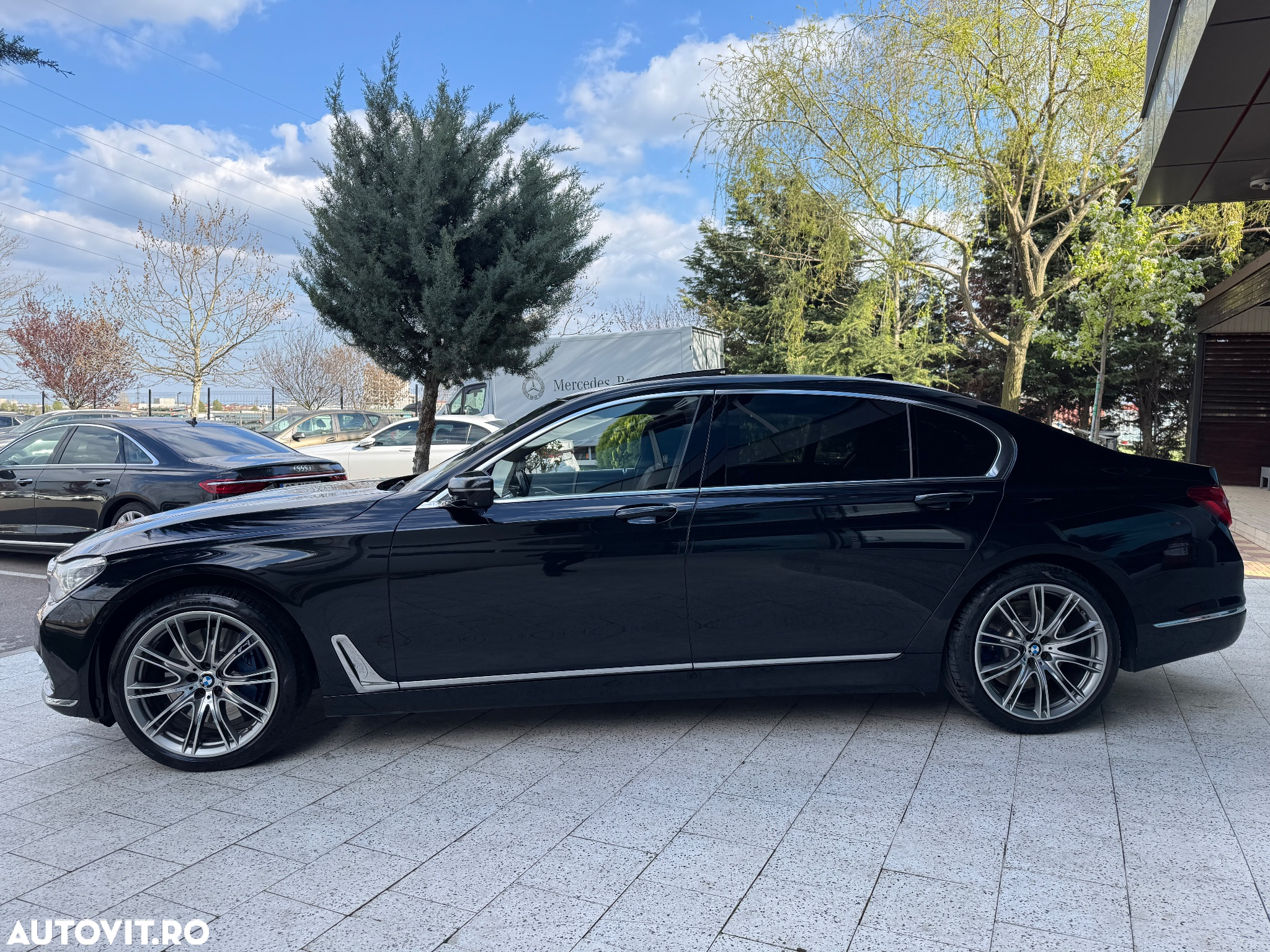 BMW Seria 7 750Ld xDrive - 28