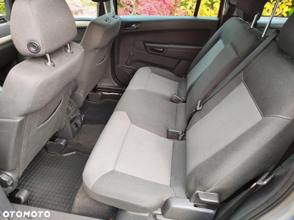 Opel Zafira 1.8 Navi - 10