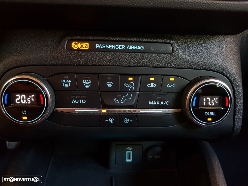 Ford Focus SW 1.5 TDCi Titanium - 43