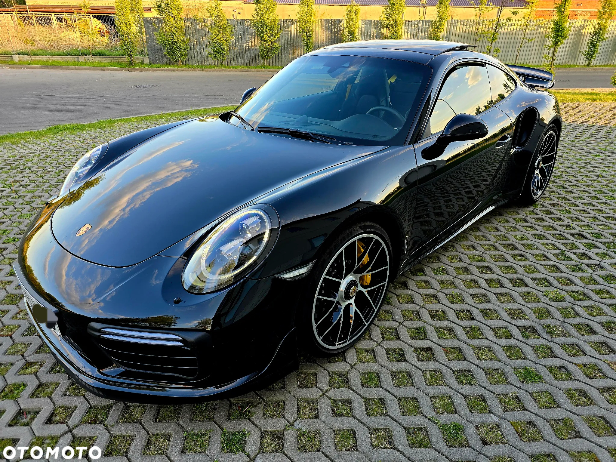 Porsche 911 Turbo S - 26