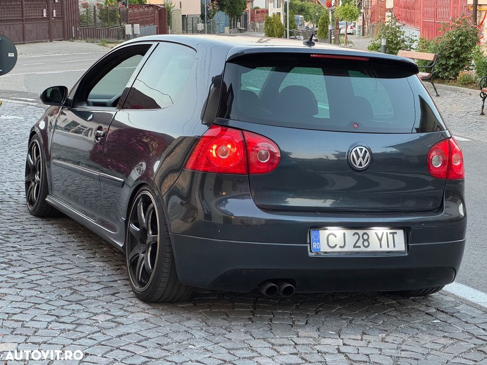 Volkswagen Golf 2.0 GTI - 2
